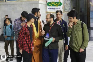 اعتکاف 1000 دهه هشتادی در حرم مطهر رضوی