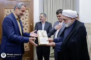دیدار کارکنان نمونه با تولیت آستان قدس رضوی
