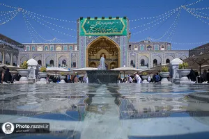حال و هوای حرم مطهر رضوی در روز ولادت پیامبر اکرم (ص) و امام جعفر صادق علیه&zwnj;السلام