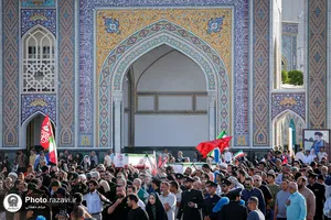 تشییع پیکر 2 شهید حادثه بلوار وکیل&zwnj;آباد مشهد در حرم مطهر رضوی