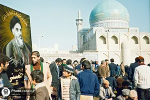 حرم مطهر رضوی؛ کانون انقلاب در مشهد-1