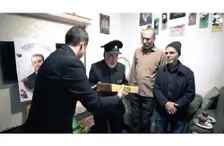 تجلیل خادمان آستان قدس رضوی از خانواده شهدای مدافع وطن در اصفهان