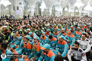 آیین اذن خدمت خادمین شهری در دهه کرامت