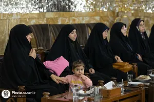 دیدار جمعی از بانوان نخبه رشته&zwnj;های پزشکی و دانشگاهی با تولیت آستان قدس رضوی