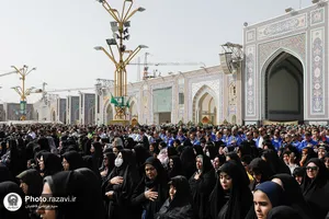 آیین اذن خدمت خادمین شهری در دهه کرامت