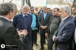 بازدید وزیر منابع آب عراق از مزرعه نمونه آستان قدس رضوی