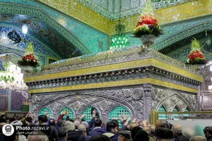 گل آرایی ضریح مطهر امام رضا (ع) به&zwnj;مناسبت اعیاد شعبانیه