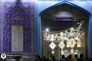 حال و هوای حرم مطهر رضوی در شب نیمه شعبان