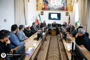 دیدار جمعی از پیشکسوتان رسانه با مدیر عالی حرم مطهر رضوی