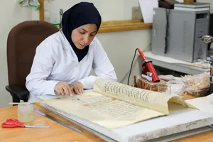 مرمت نسخ خطی آستان قدس رضوی
