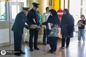 استقبال از زائرین دهه آخر صفر در فرودگاه مشهد