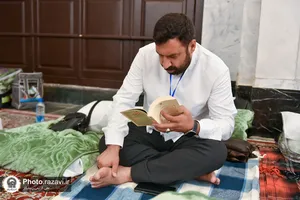 اعتکاف کارکنان آستان قدس رضوی در حرم امام رضا علیه&zwnj;السلام