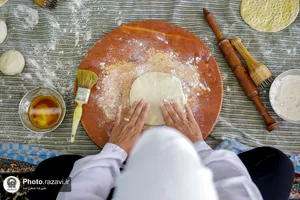 بازدید مدیرعامل بنیاد کرامت رضوی از پخت نان نذری