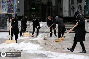 آماده&zwnj;باش خادمان حرم مطهر رضوی همزمان با برودت هوا در مشهد