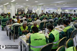 تشرف باغبانان نمونه مشهدالرضا به حرم مطهر رضوی