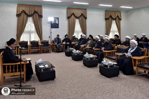 نشست صمیمی آیت الله آملی لاریجانی با طلاب مدرسه عالی فقاهت