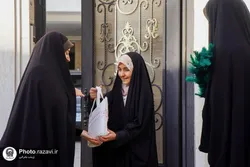 اهدای بسته‌های جشن تکلیف به فرزندان خانواده‌های کارکنان بنیاد کرامت رضوی