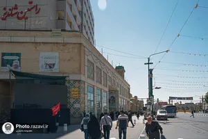 آماده&zwnj;سازی حرم مطهر رضوی در آستانه تشییع رهبر شهید انقلاب-2