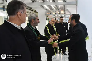 غبارروبی مزار شهدای مدفون در حرم مطهر رضوی