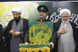 نشان خادمی آستان حضرت رضا (ع) به امام‌جمعه بندرعباس اعطا شد
