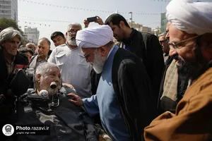 حضور تولیت آستان قدس رضوی در تشییع پیکر شهید نیل فروشان