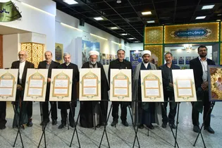 افتتاح نمایشگاه «آقا در لباس سربازی» در حرم مطهر رضوی
