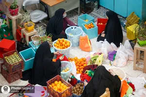 اهدا ۴٠٠ بسته میوه به دانش&zwnj;آموزان حاشیه شهر مشهد