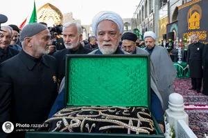 آیین تعویض پوش ضریح منور رضوی در آستانه ماه محرم