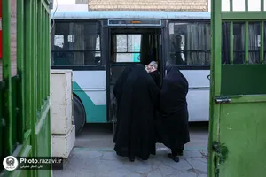 تشرف زائران حاشیه شهر مشهد به حرم مطهر رضوی