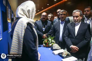 بازدید وزیر امور خارجه از نمایشگاه شرکت&zwnj;های دانش بنیان