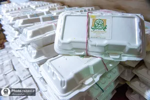 توزیع افطار متبرک حضرت در مساجد مشهد