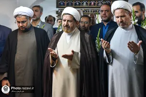 غبارروبی مزار شهدای مدفون در حرم مطهر رضوی