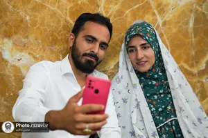 تشرف زوج&zwnj;های جوان به حرم مطهر رضوی