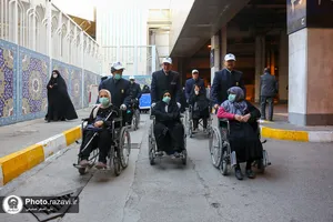 تشرف زائران حاشیه شهر مشهد به حرم مطهر رضوی