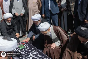 تشییع پیکر والده مکرمه آیت الله صدر حسینی