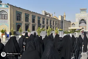 تشرف بانوان ورزشکار باشگاه سپاهان اصفهان به حرم مطهر رضوی