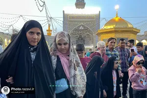 تشرف جمعی از نابینایان به حرم مطهر رضوی