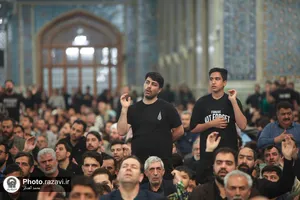 چهارپایه&zwnj;خوانی روز شهادت امیرالمؤمنین علیه&zwnj;السلام در حرم مطهر رضوی