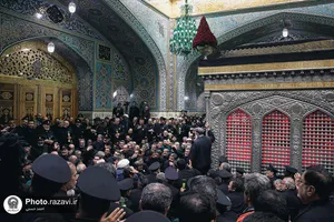 طواف پیکر رهبر شهید