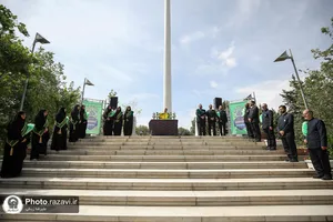 اهتزاز پرچم رضوی در تهران و بوشهر