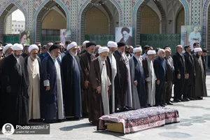تشییع پیکر والده مکرمه آیت الله صدر حسینی