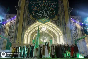 نمایش آیینی فریادی در تاریکی ویژه زائرین غیر ایرانی