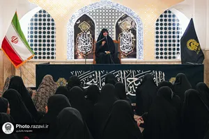 عزاداری زائران اردوزبان در حرم مطهر رضوی