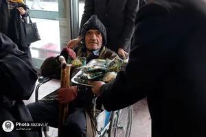 استقبال از زائران مشهد مقدس توسط خدام حرم مطهر رضوی