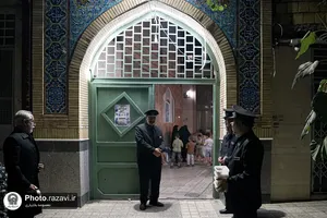 توزیع ۲۰ هزار پرس غذای متبرک به یاد رهبر شهید انقلاب-۲