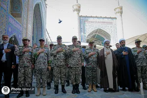 تشرف فرمانده نیروی پدافند هوایی ارتش جمهوری اسلامی ایران به حرم مطهر رضوی