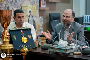 مراسم اهدای مدال به موزه آستان قدس رضوی