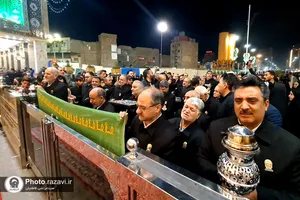 حضور خدام حرم مطهر رضوی در بین الحرمین کربلای معلی