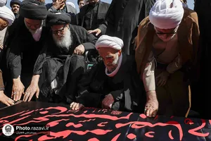 تشییع پیکر همسر آیت الله مرتضوی در حرم مطهر رضوی