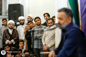 اعتکاف پسران نوجوان در حرم مطهر رضوی